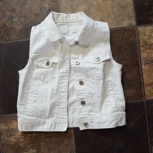 White denim vest